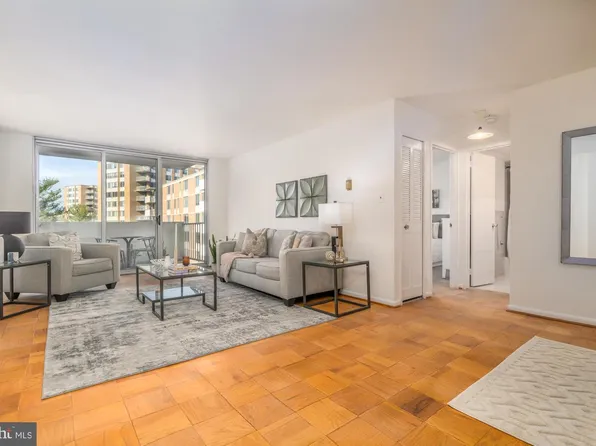 2939 Van Ness St NW APT 1031, Washington, DC 20008