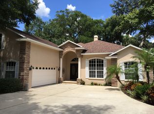 405 Citrus Wood Ln, Valrico, FL 33594