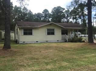 1301 N 4th St, Jesup, GA 31545