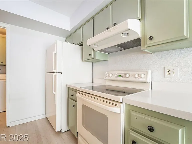 3141 Pinehurst Dr #C — Photo 25