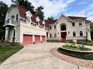 2543 Gallows Rd, Dunn Loring, VA 22027