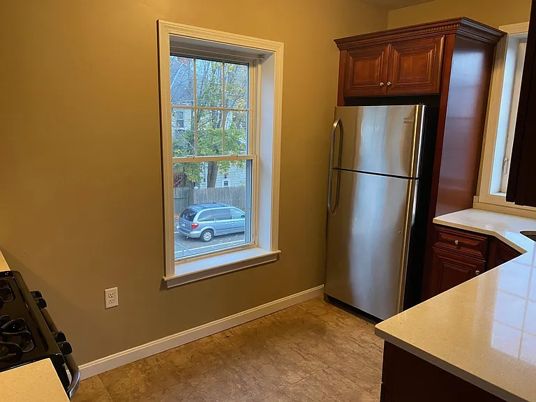 17 Whitman Ave #2R — Photo 12
