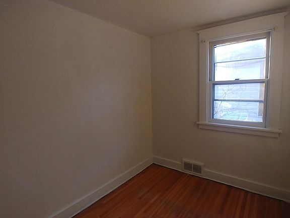 4th image of 97 Arden Ave #2