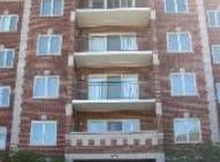 5005 Warren St APT 502, Skokie, IL 60077