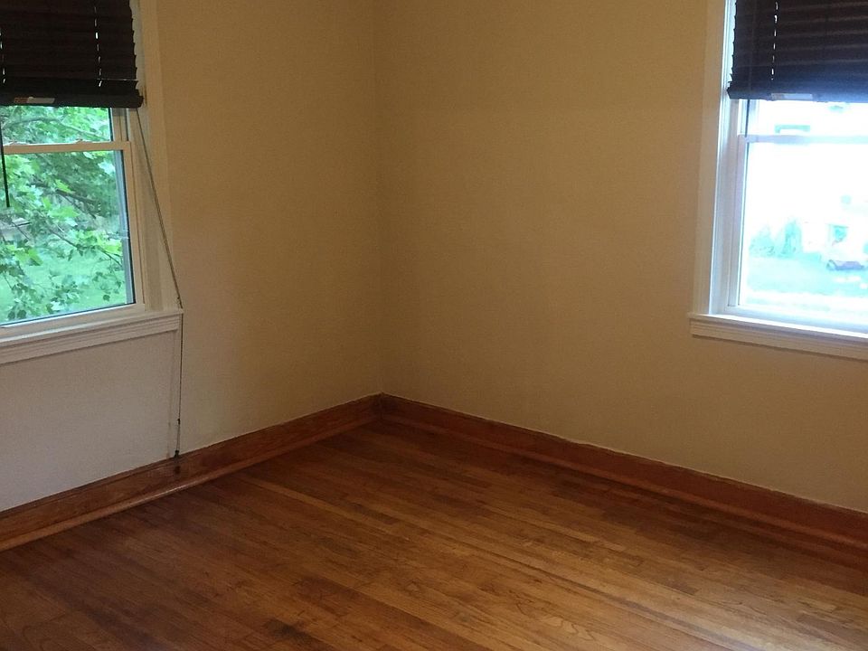 1st image of 2710 W 5th St #1