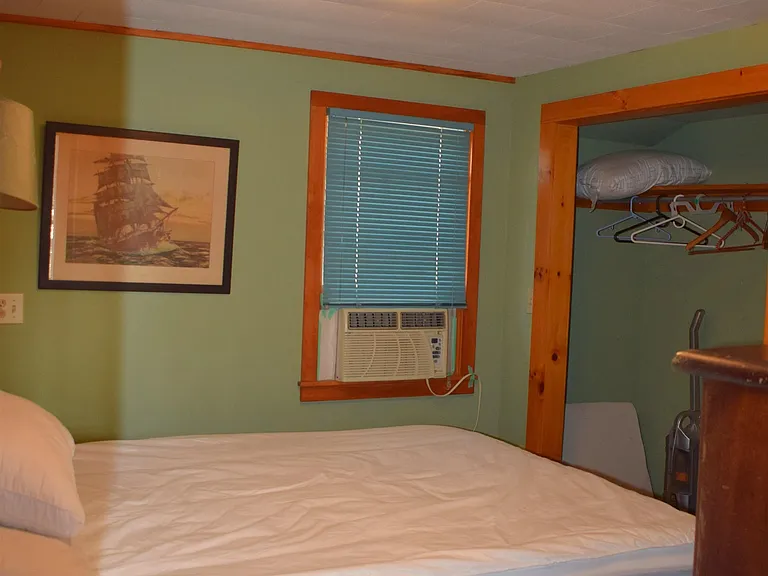 100 Main St #5 — Photo 14