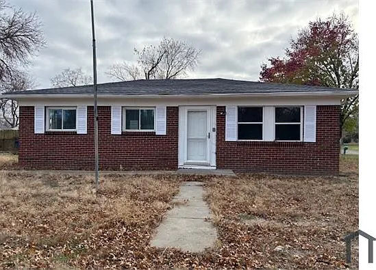3758 Wallace Blvd — Photo 1