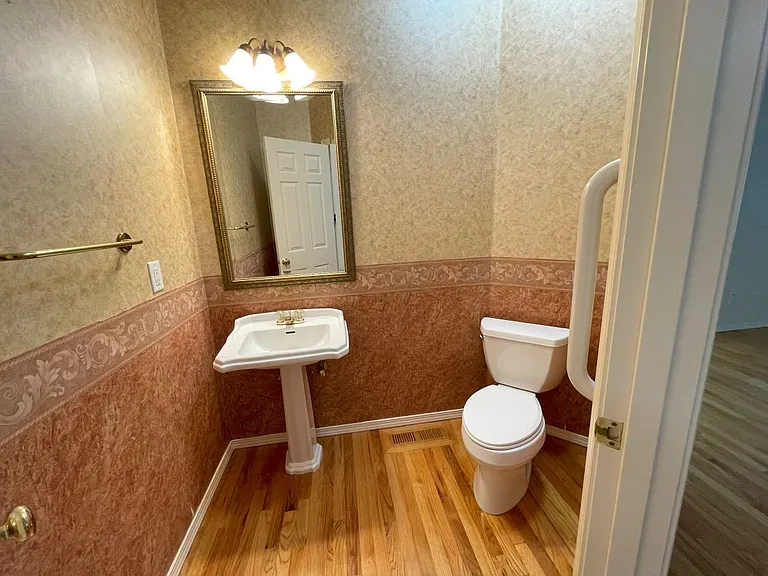 Guest half bath