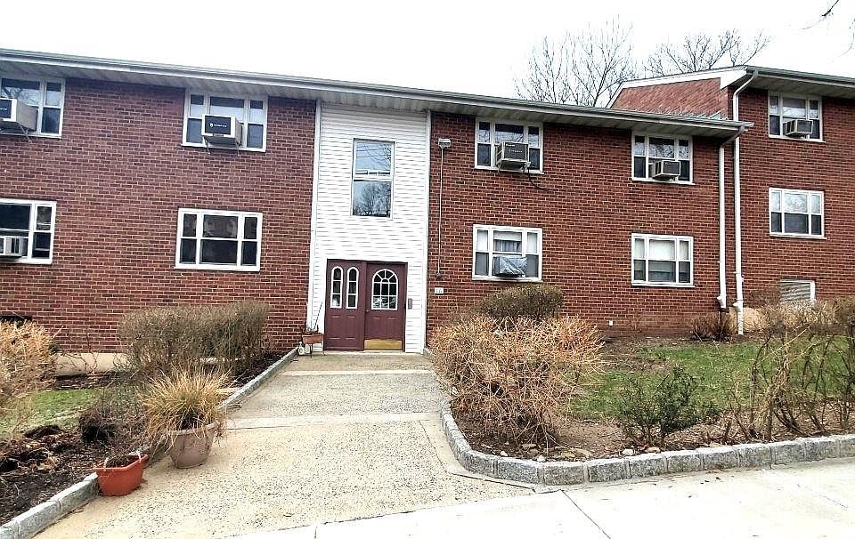 1st image of 16 Dehaven Drive #2E