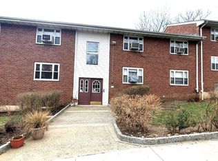 16 Dehaven Dr APT 2E, Yonkers, NY 10703