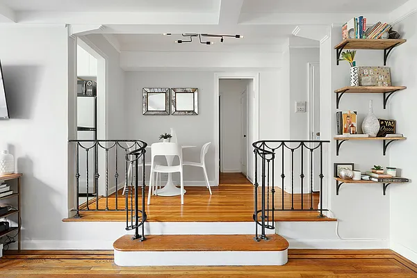 Rented by Compass | media 33