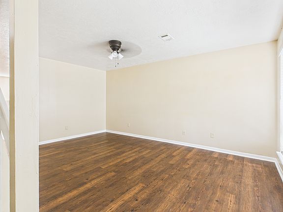 4th image of 800 San Pedro Dr