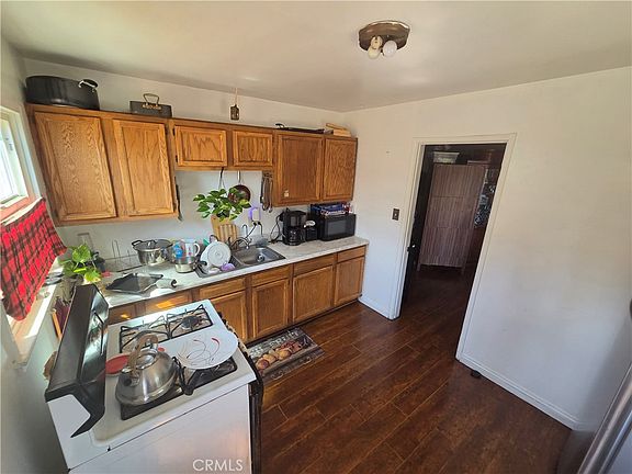 2nd image of 10681 Fern Ave