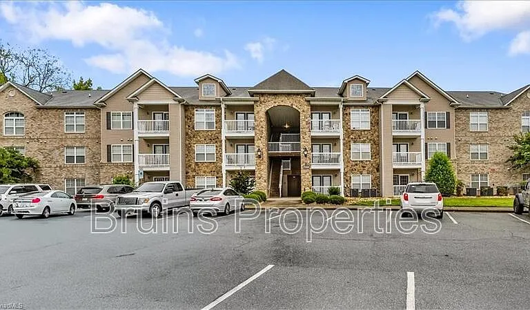 7104 W Friendly Ave #310 — Photo 1