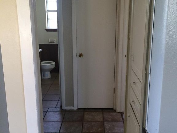 4th image of 4615 NW Ozmun Ave