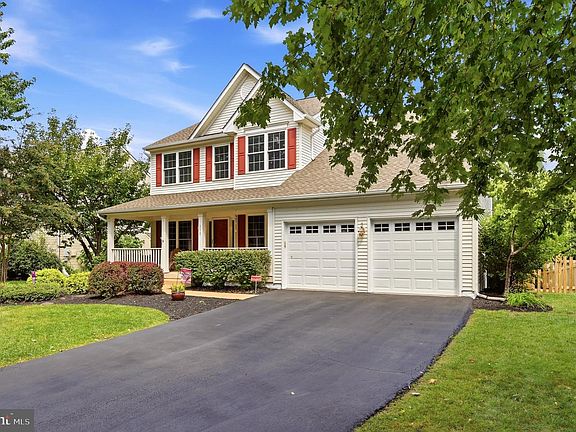 3rd image of 110 Alpine Dr SE