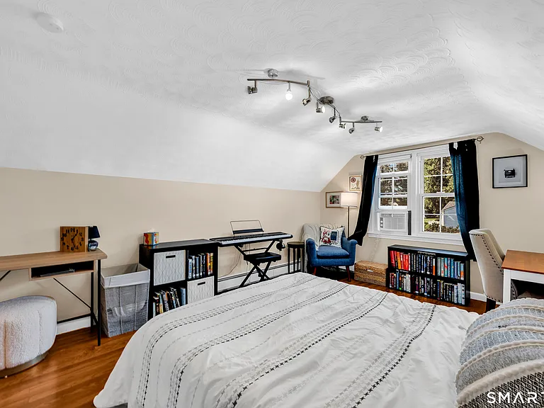 9 Sam St — Photo 26