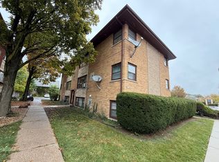 7762 Madison St APT 2S, River Forest, IL 60305