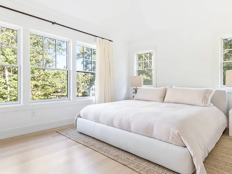9 Rose Ave — Photo 18