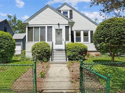26 Vernon Ave, Newport, RI, 02840