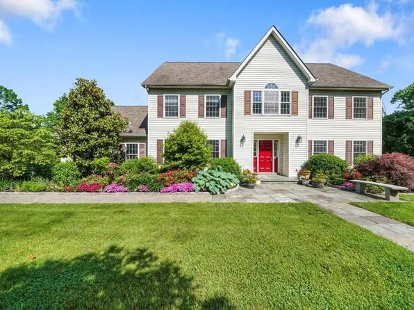 10 Johnson Drive, Warwick, NY 10990