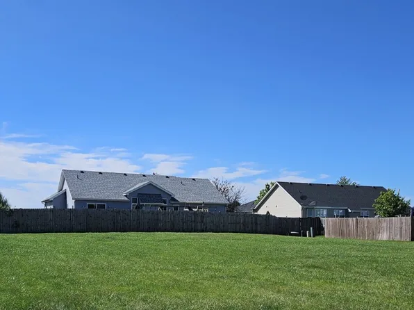 609 Betty St #28, Earlville, IL 60518