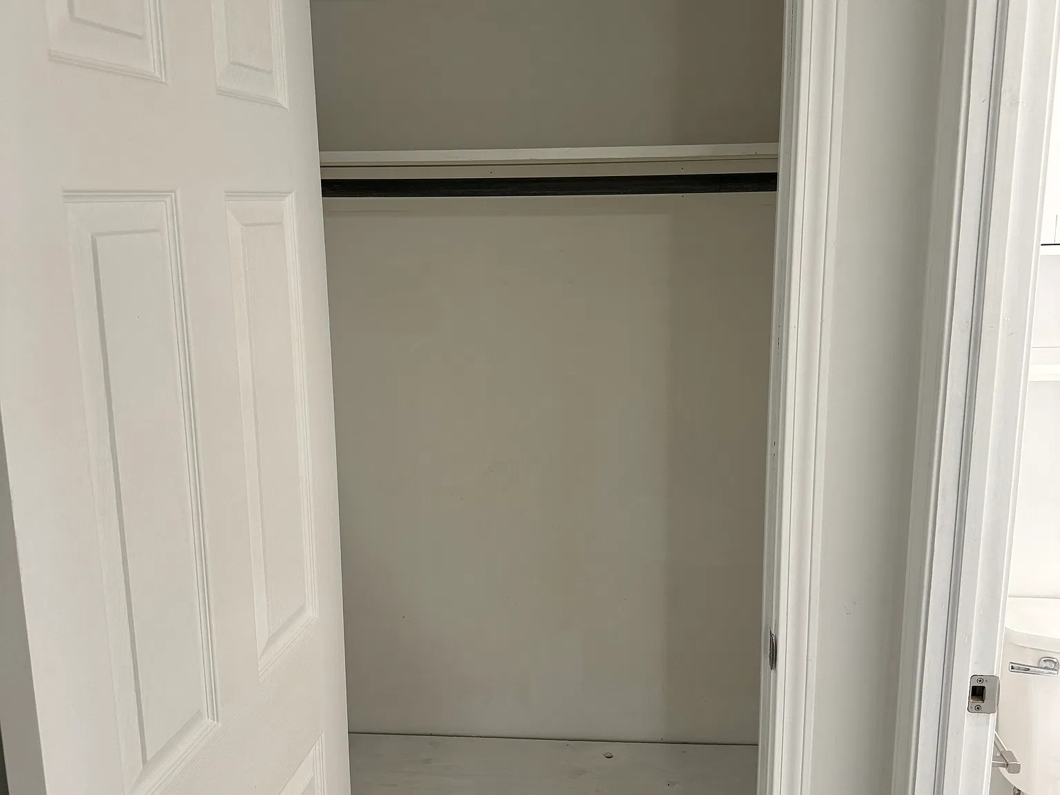 Studio, $1,600 — Photo 4