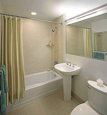 5th image of 200 W 67th St APT 14H