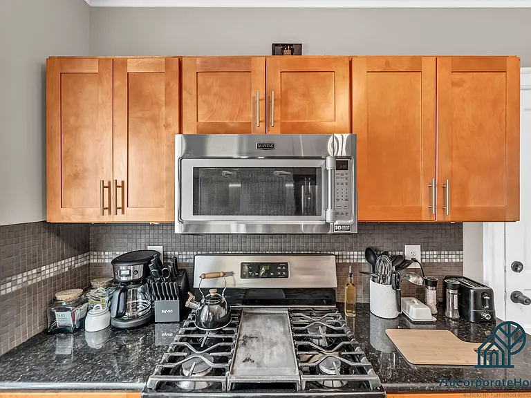 1560 Delaware Ave #2 — Photo 5