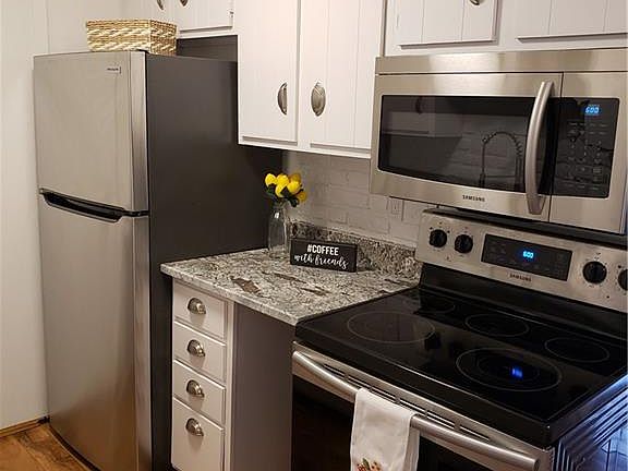 3rd image of 1660 Cedarwood Dr APT 240