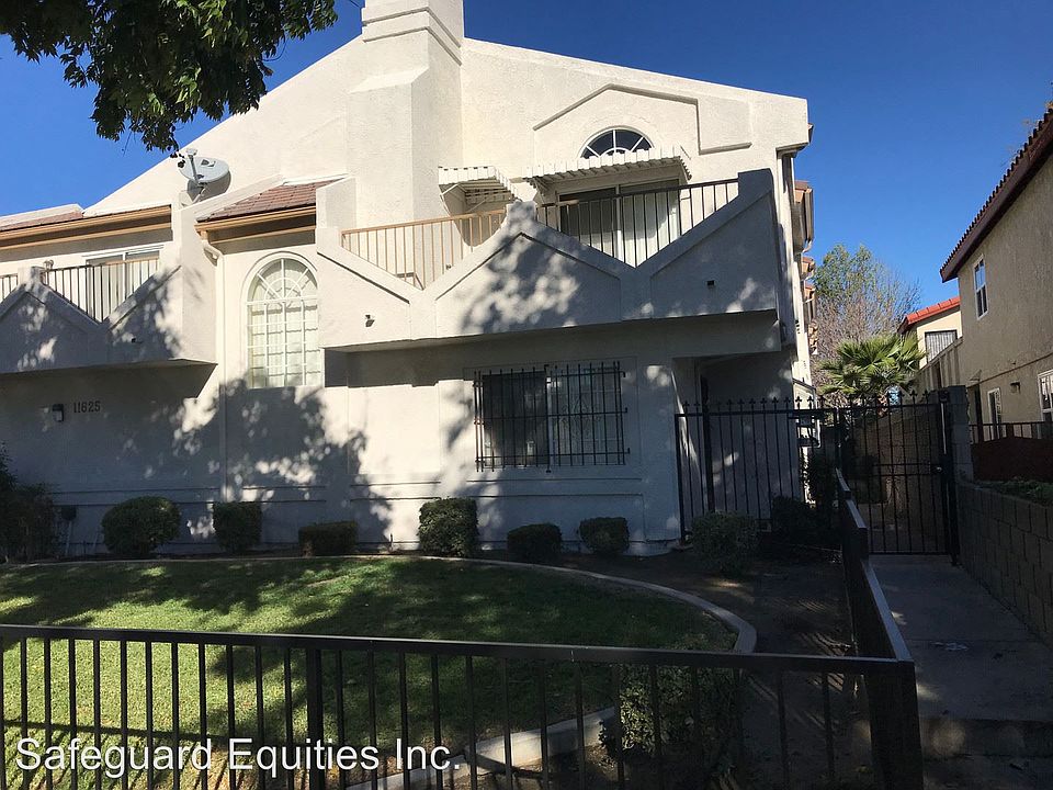 1st image of 11625 208th St Unit B