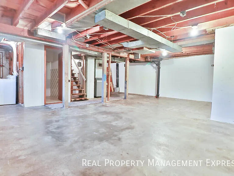 1412 W 17th St — Photo 26