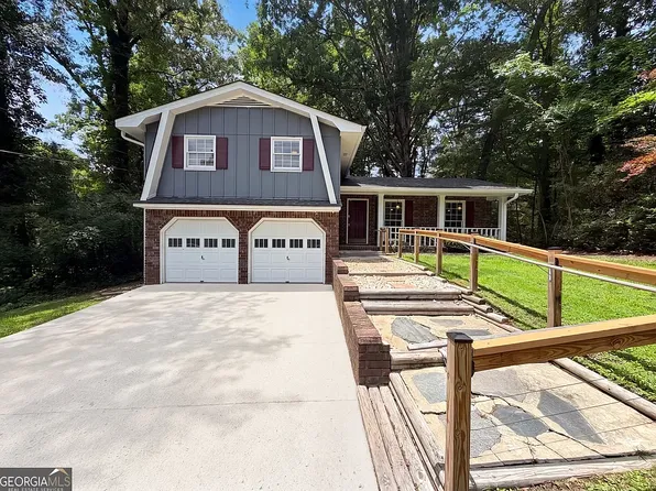 1277 Seven Springs Cir, Marietta, GA 30068