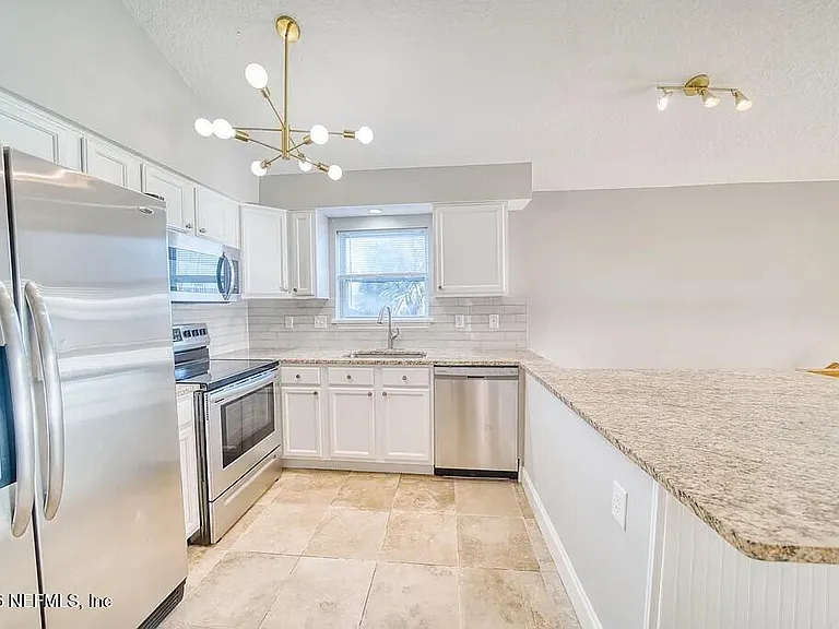 259 Riberia St #A — Photo 4