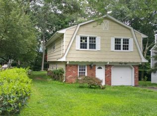 48 Smokey Ridge Rd, Ringwood, NJ 07456