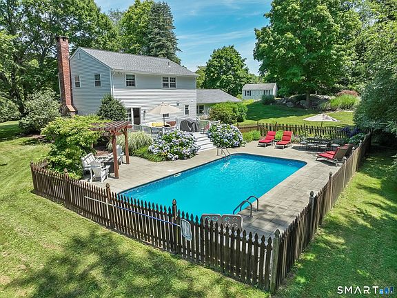 5th image of 103 Cedar Lane