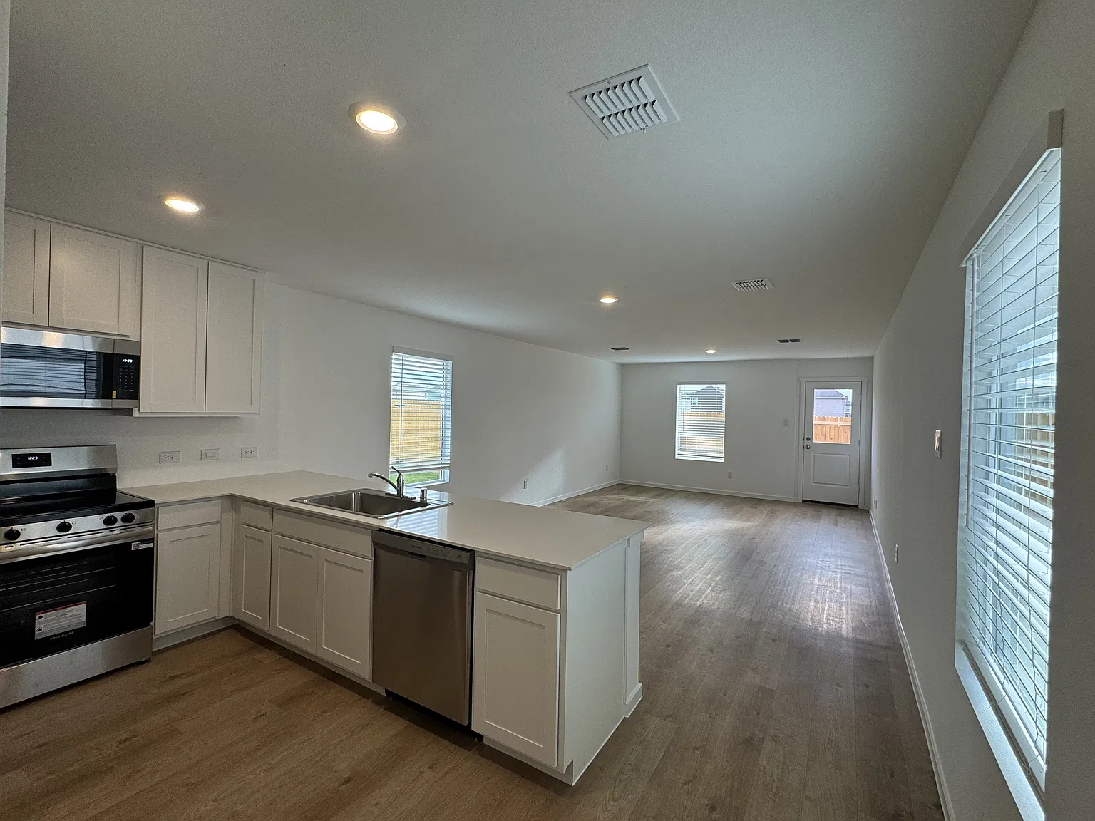 6203 Sandpiper Lane - 1 — Photo 4