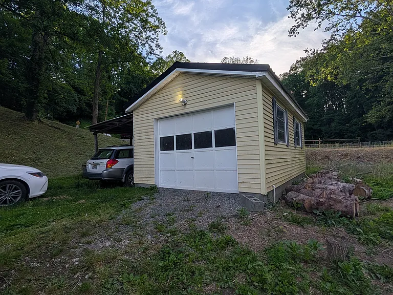1452 Davisson Run Rd — Photo 2
