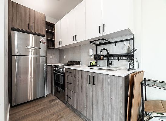 2nd image of 977 E 34th St #4A