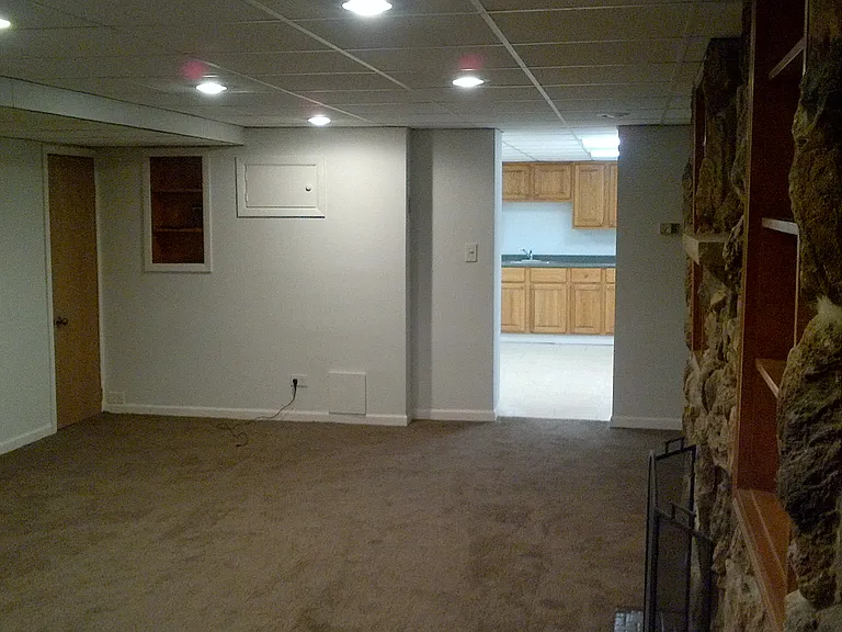 6823 W Devon Ave — Photo 15