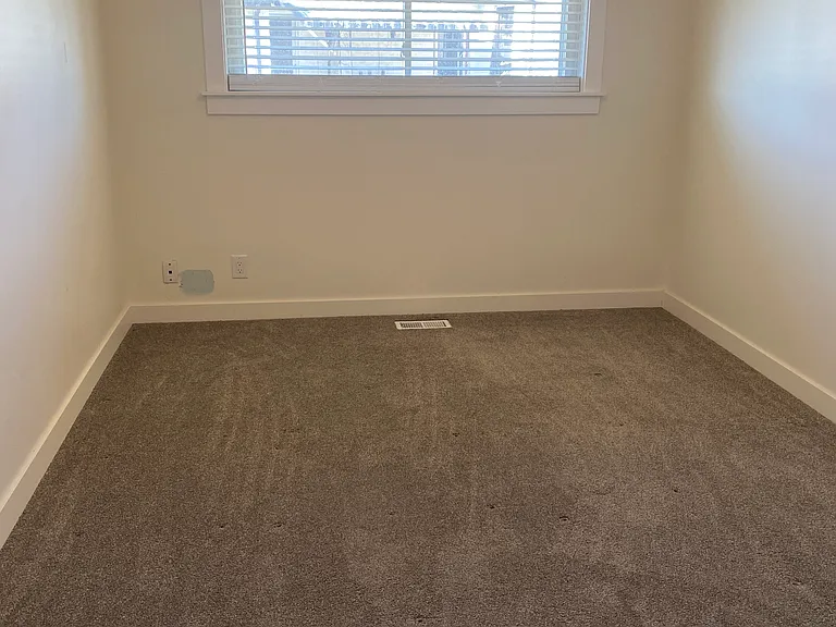 3rd main level bedroom.