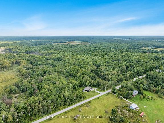 5th image of 2444 Fairgrounds Rd