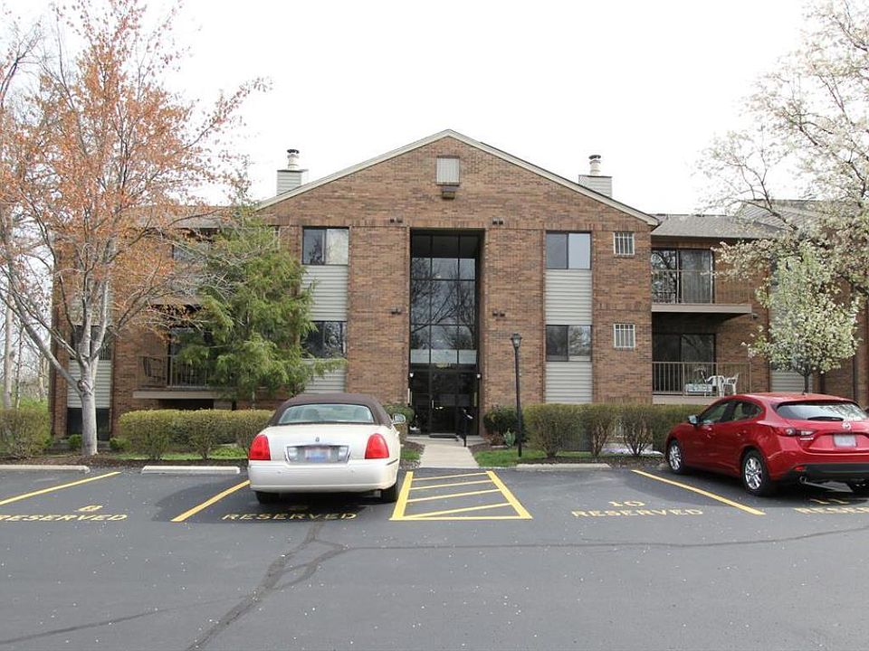 1st image of 5987 Meadowcreek Dr #7