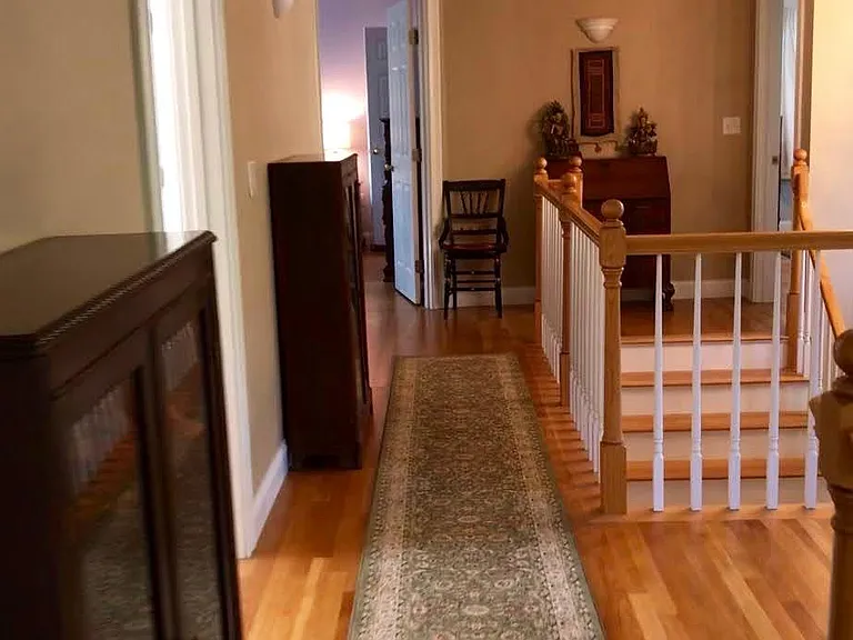 4 Lasallette Rd — Photo 20
