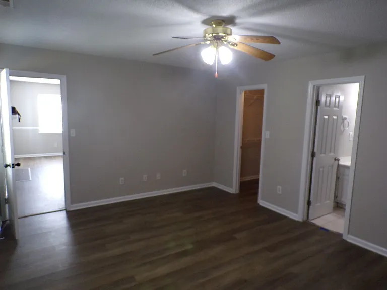 1019 Furia Dr — Photo 32