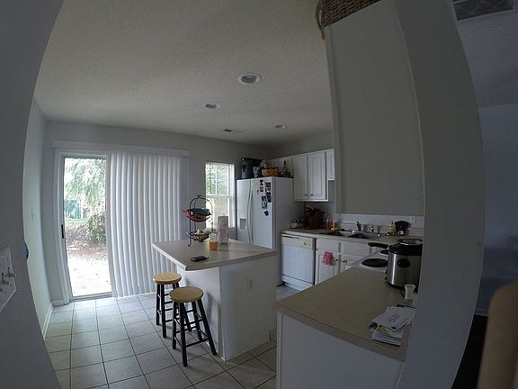 3rd image of 1037 Oak Blossom Way