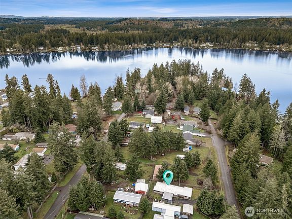 4th image of 12047 Collins Street SE