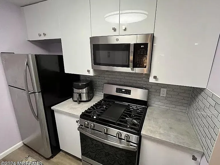 182 Azalea Cir — Photo 6