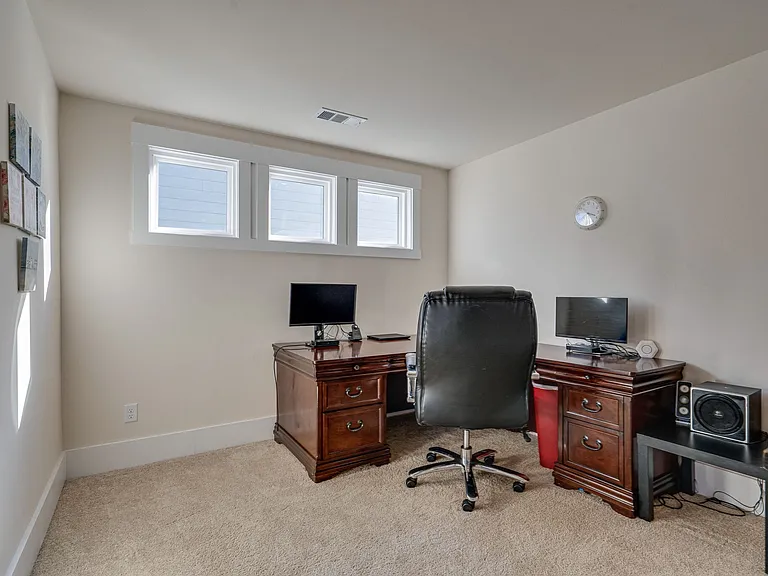 1332 Fairbanks St — Photo 19