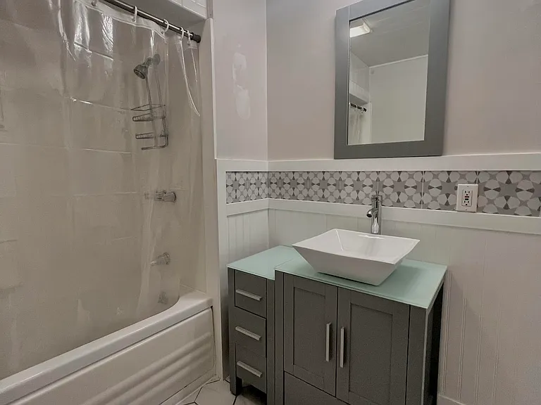full bath number 2